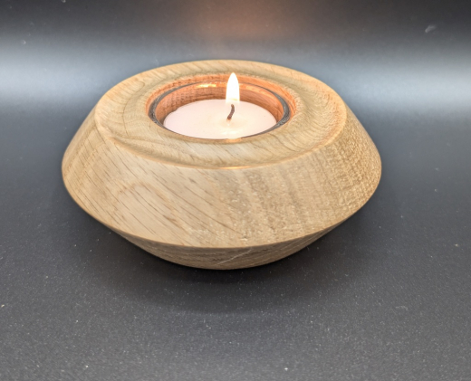 Teelichthalter aus Eiche, Ø ca. 9,5 cm, Höhe ca. 4,5 cm