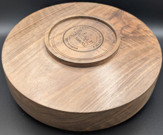 Flache Schale aus Wallnussholz - Ø= ca. 24cm, H= ca. 4cm