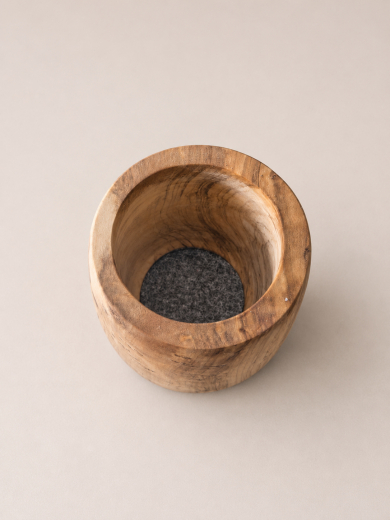 Utensilio aus wild gemasertem Olivenholz