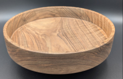 Flache Schale aus Wallnussholz - Ø= ca. 24cm, H= ca. 4cm